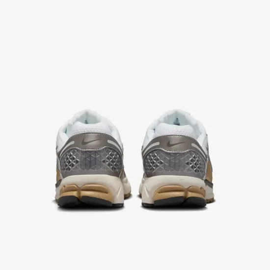 Кросівки Nike Zoom Vomero 5 FJ4151-006