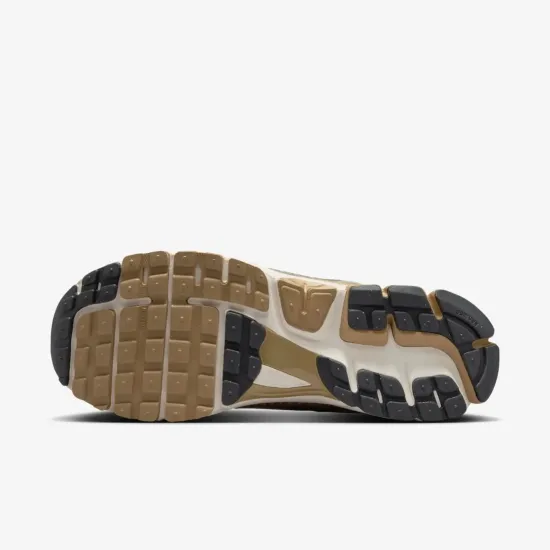Кросівки Nike Zoom Vomero 5 FJ4151-006