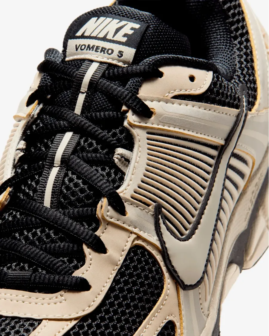 Кросівки Nike Zoom Vomero 5 FJ4151-008