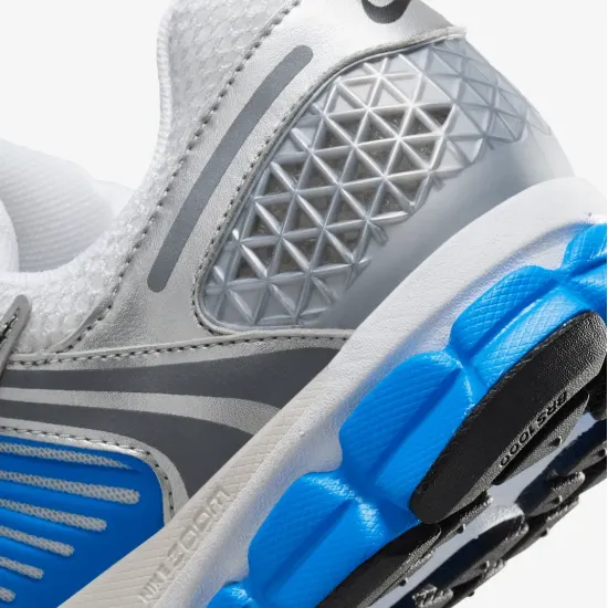 Кросівки Nike Zoom Vomero 5 FJ4151-100