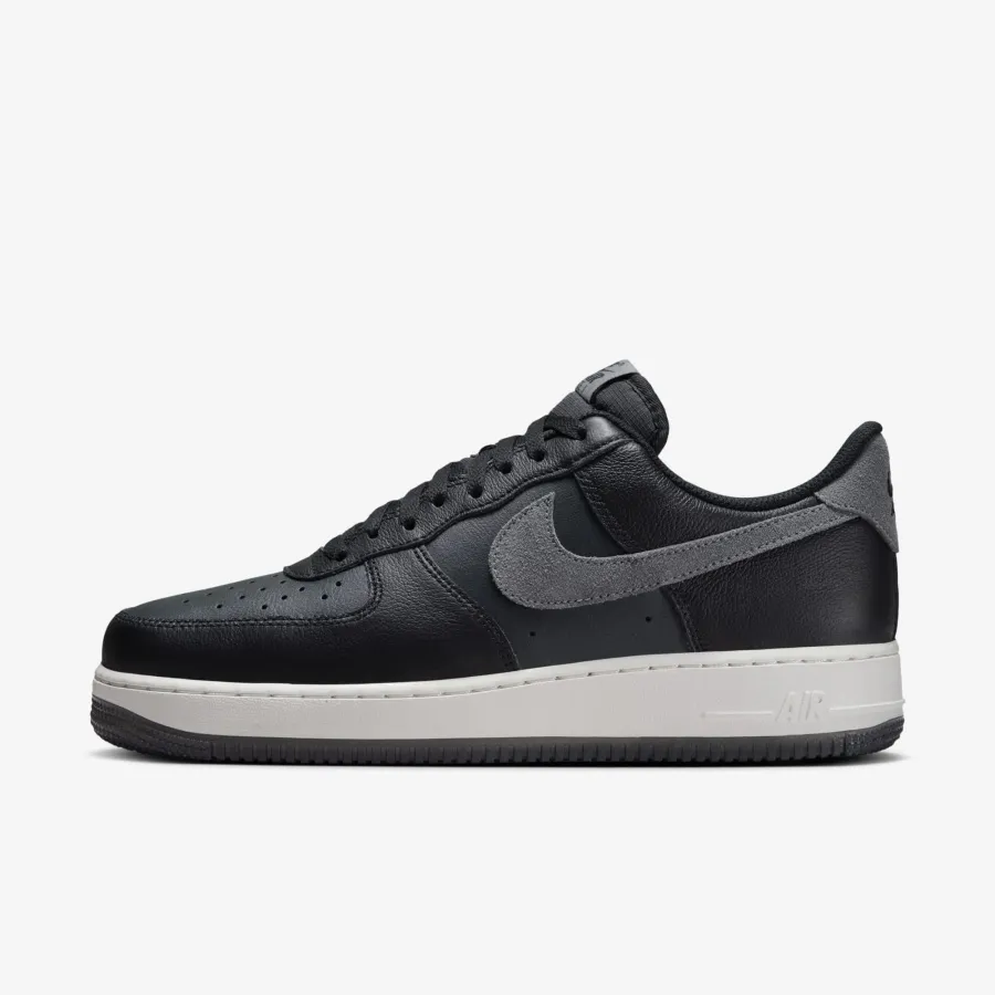 Кросівки Nike Air Force 1 07 LX FJ4170-004