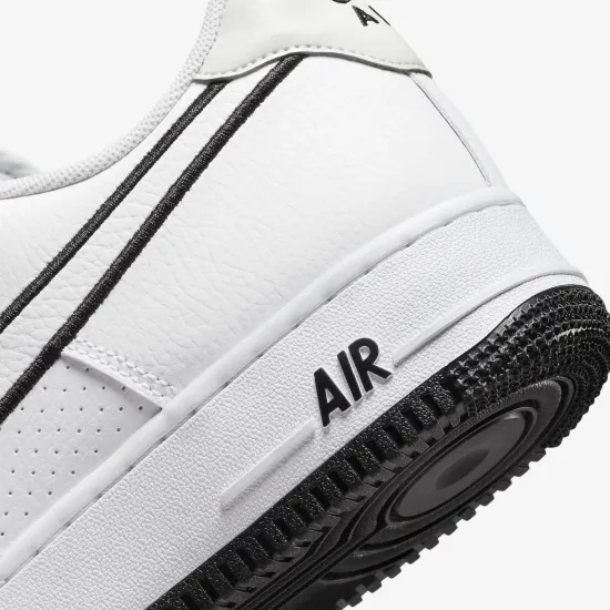 Кросівки Nike Air Force 1 '07 FJ4211-100