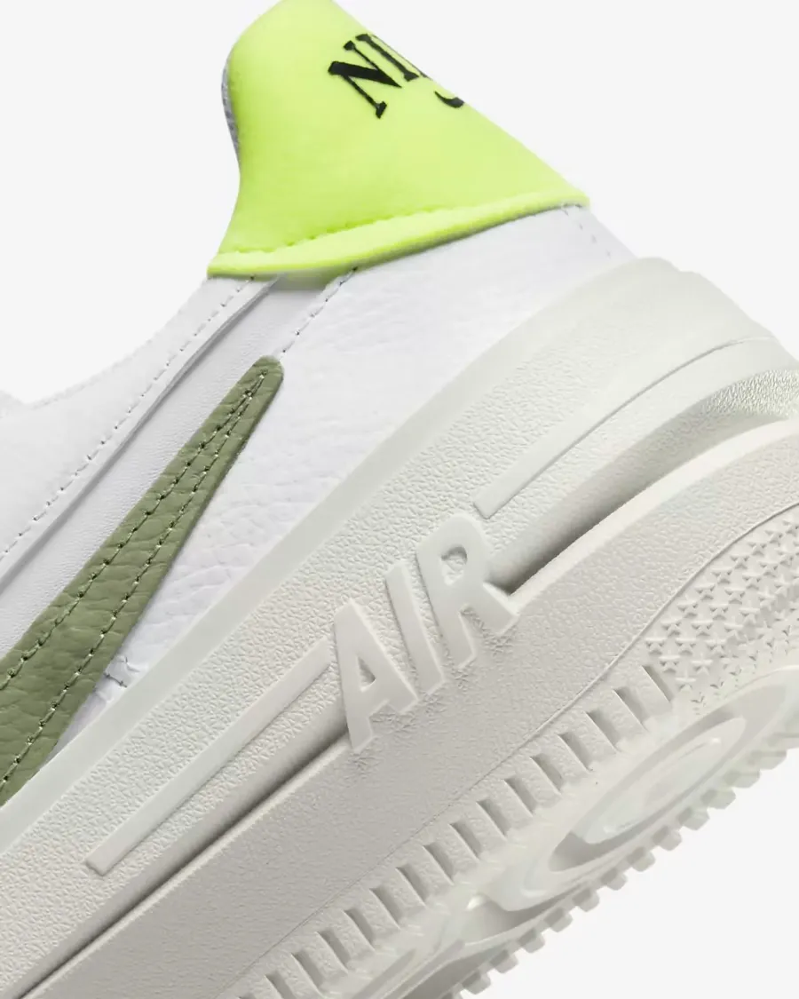Кросівки Nike Air Force 1 PLT.AF.ORM FJ4739-100