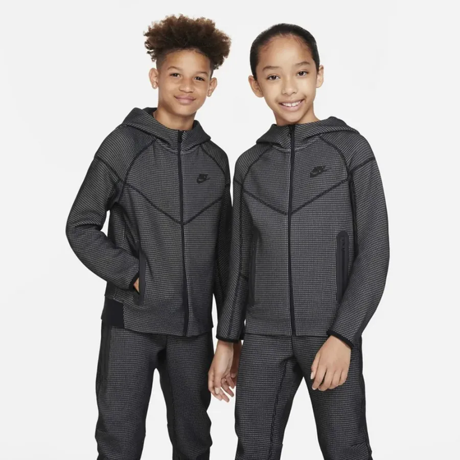 Толстовка Nike Sportswear Tech Fleece Winterized Full‑Zip FJ6023-010