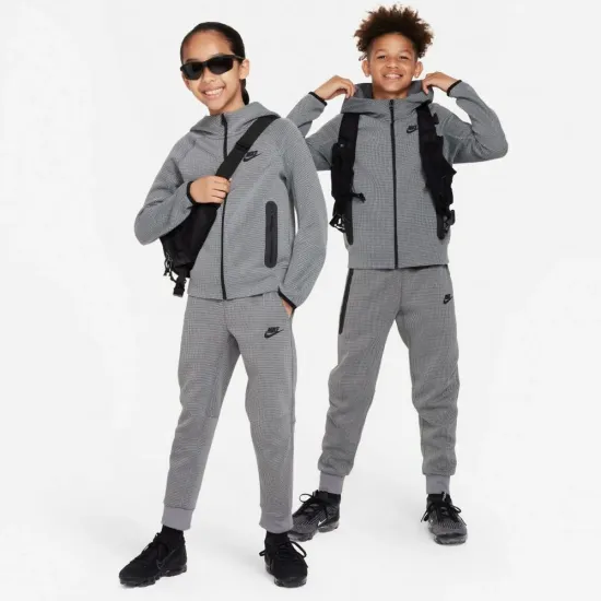 Толстовка Nike Sportswear Tech Fleece Winterized Full‑Zip FJ6023-084