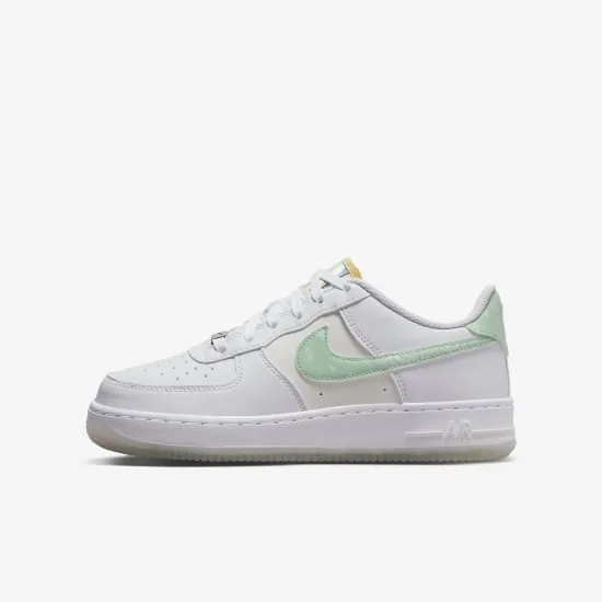 Кросівки Nike Air Force 1 Low LV8 2 FJ7706-131