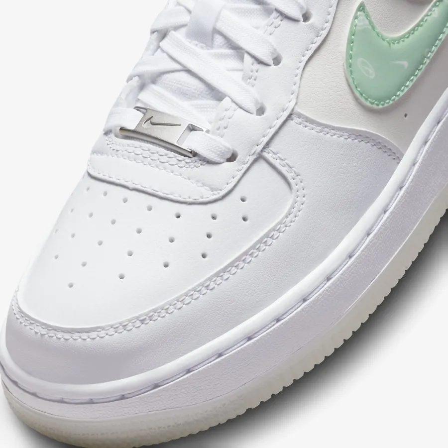 Кросівки Nike Air Force 1 Low LV8 2 FJ7706-131