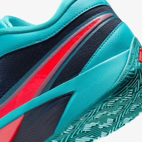Кросівки Nike Giannis Freak 6 FJ7792-300