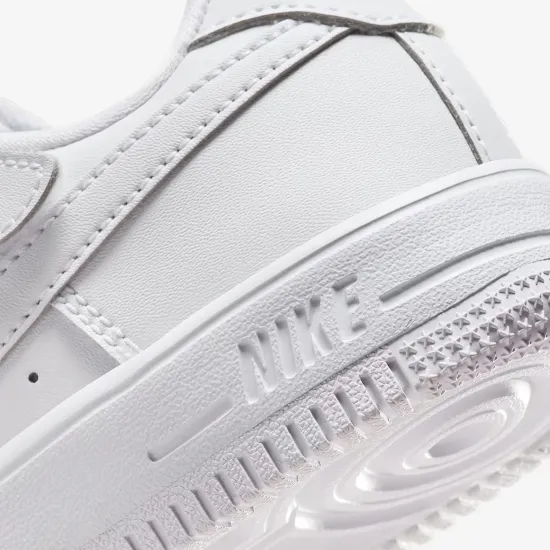 Кросівки Nike Force 1 Low EasyOn FN0237-111