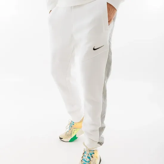 Штани Nike Sportswear Club Fleece Joggers FN0246-100
