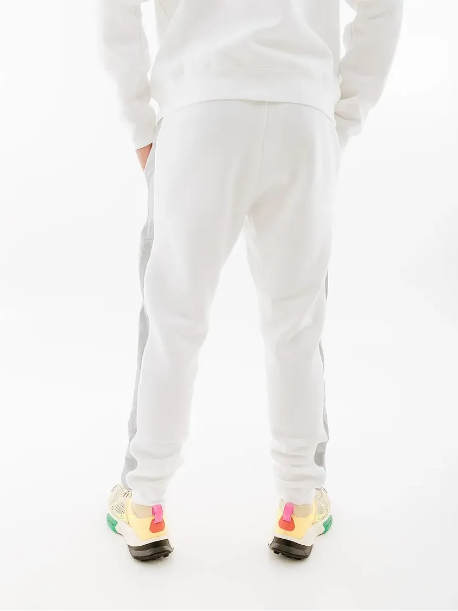 Штани Nike Sportswear Club Fleece Joggers FN0246-100