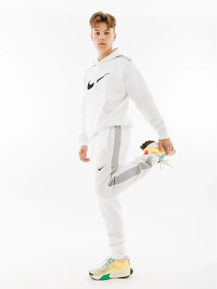 Штани Nike Sportswear Club Fleece Joggers FN0246-100
