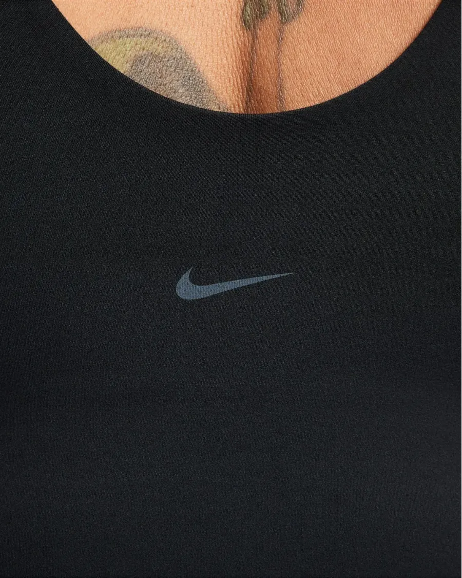 Топ Nike Alate Padded Sports FN0543-010