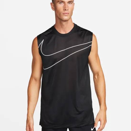 Футболка Nike Dri-FIT Q5 Tee FN0845-010