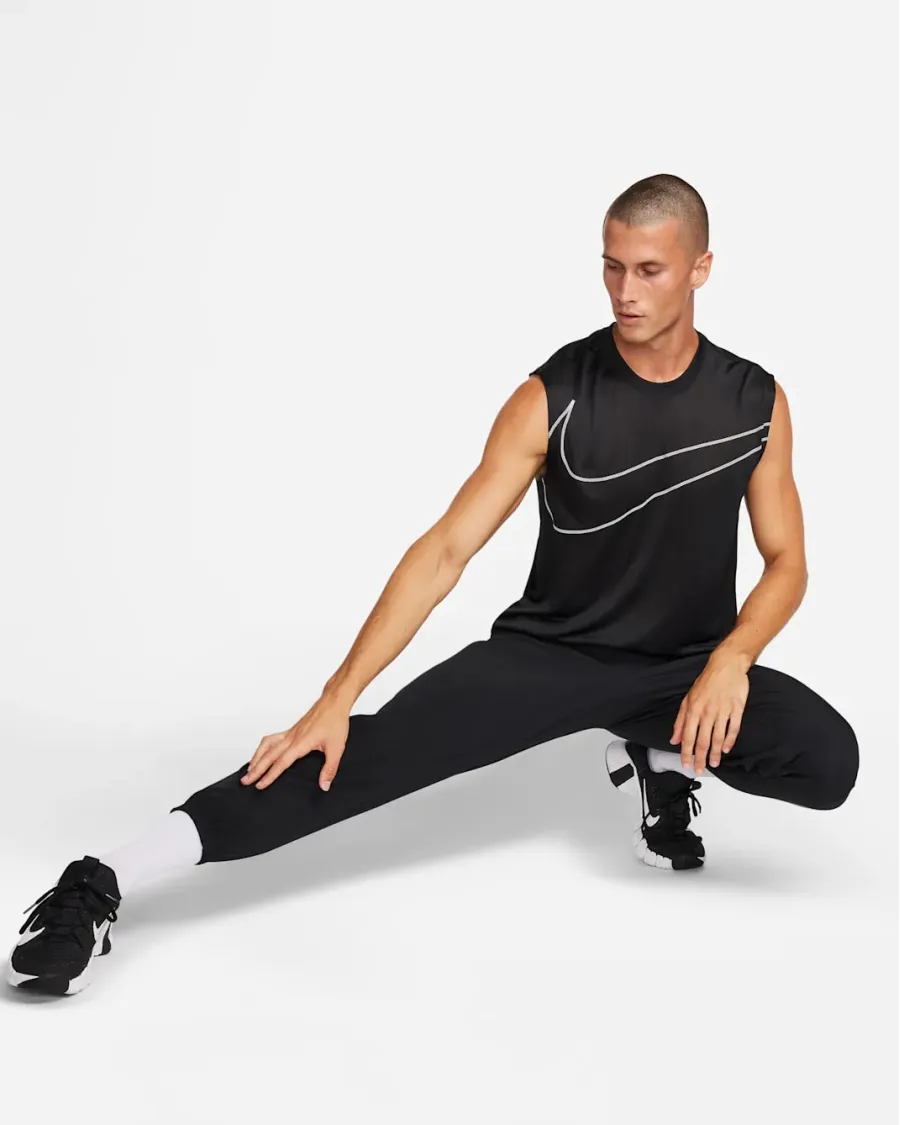 Футболка Nike Dri-FIT Q5 Tee FN0845-010