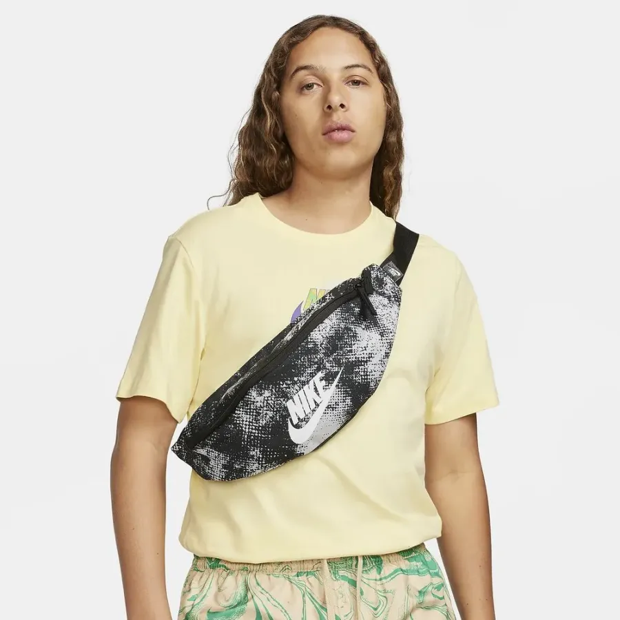 Сумка на пояс Nike Heritage Rorschach FN0890-100