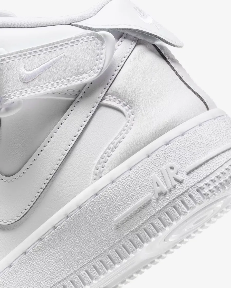 Кросівки Nike Air Force 1 Mid EasyOn FN1193-111