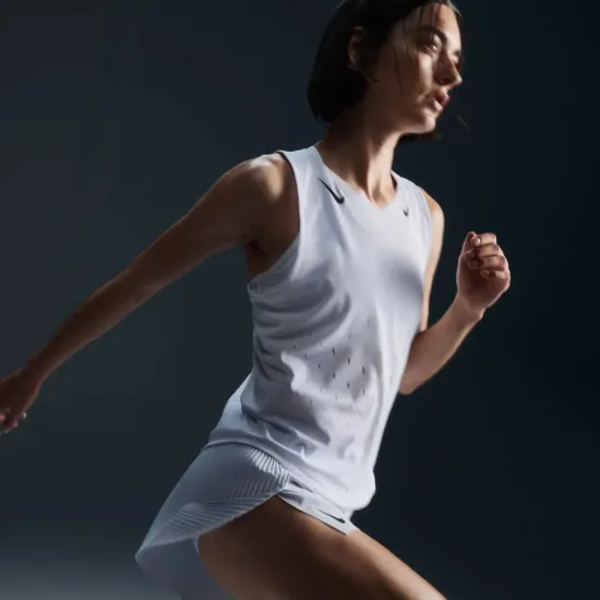 Майка Nike AeroSwift Dri-FIT ADV Singlet FN2504-100