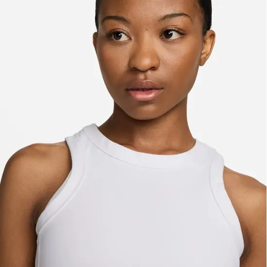 Топ Nike One Classic Dri-FIT Cropped FN2806-100