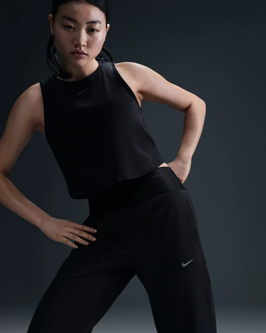 Топ Nike One Classic Dri-FIT FN2845-010