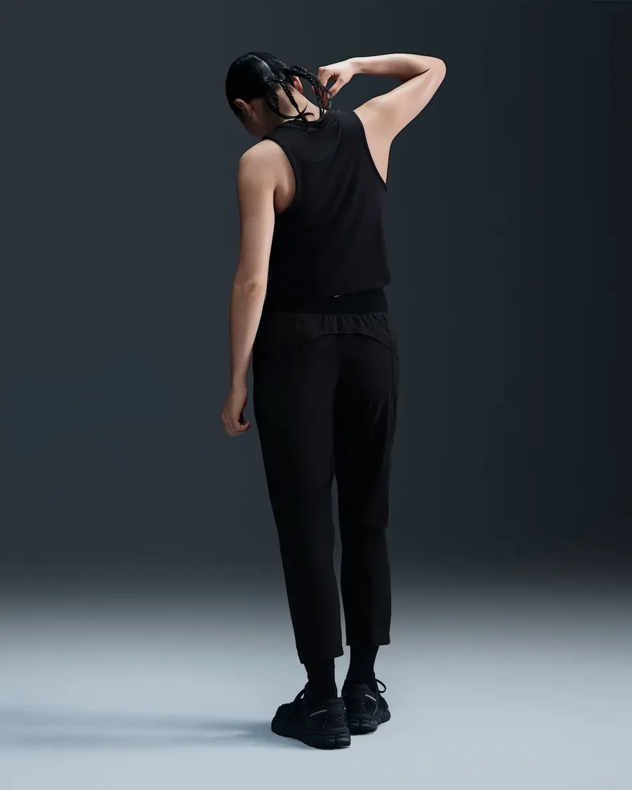 Топ Nike One Classic Dri-FIT FN2845-010