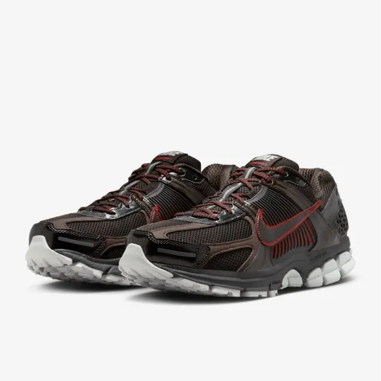Кросівки Nike Zoom Vomero 5 FN3420-200