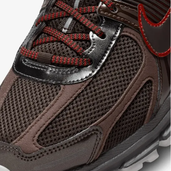 Кросівки Nike Zoom Vomero 5 FN3420-200
