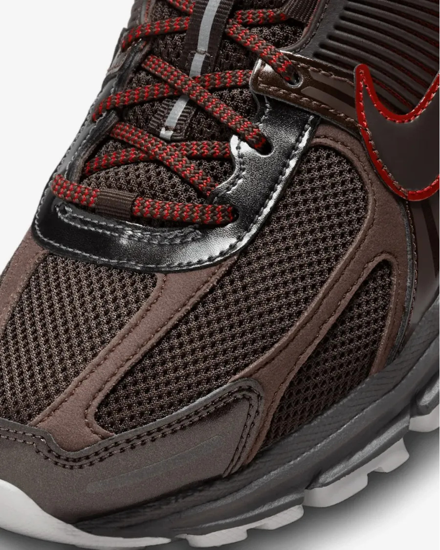 Кросівки Nike Zoom Vomero 5 FN3420-200