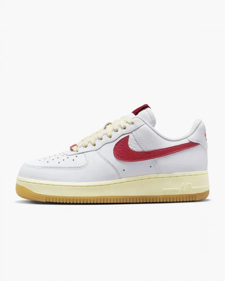 Кросівки Nike Air Force 1 '07 FN3493-100