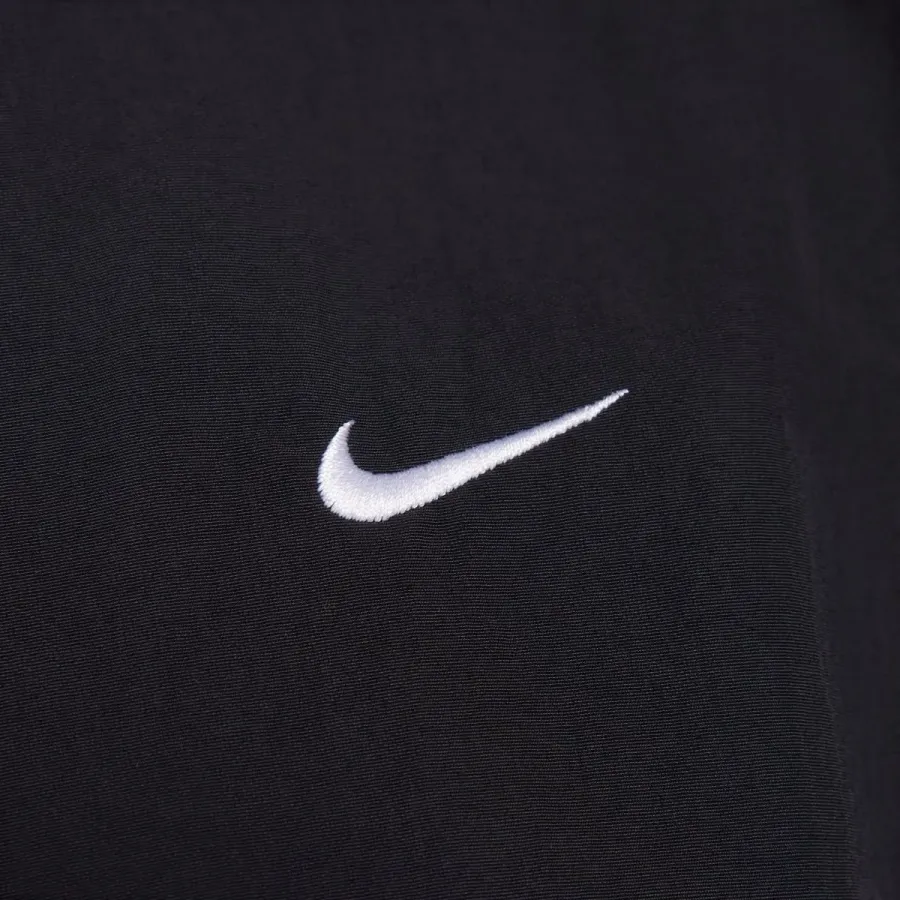 Куртка Nike Sportswear Everything Wovens FN3669-010