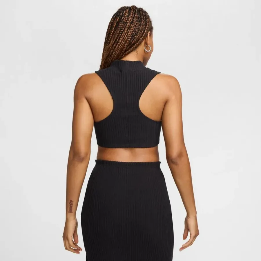 Топ Nike Sportswear Chill Knit Tight Mock-Neck Cropped FN3677-010