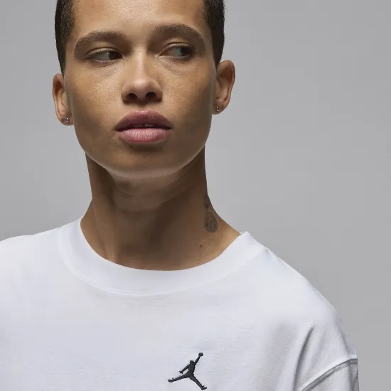 Футболка Nike Air Jordan Brooklyn Essentials FN4500-101