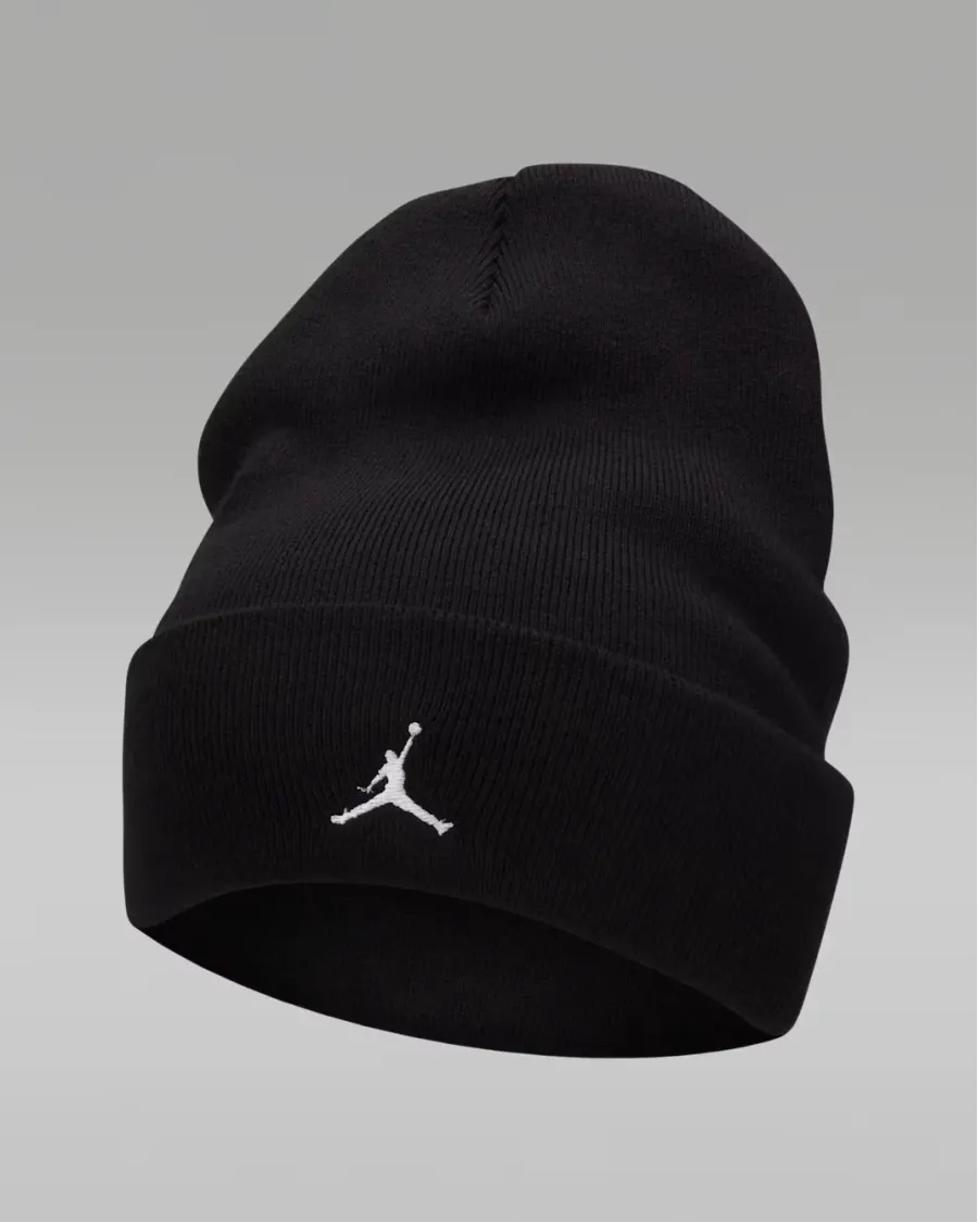 Шапка Nike Air Jordan Peak Essential FN4672-010