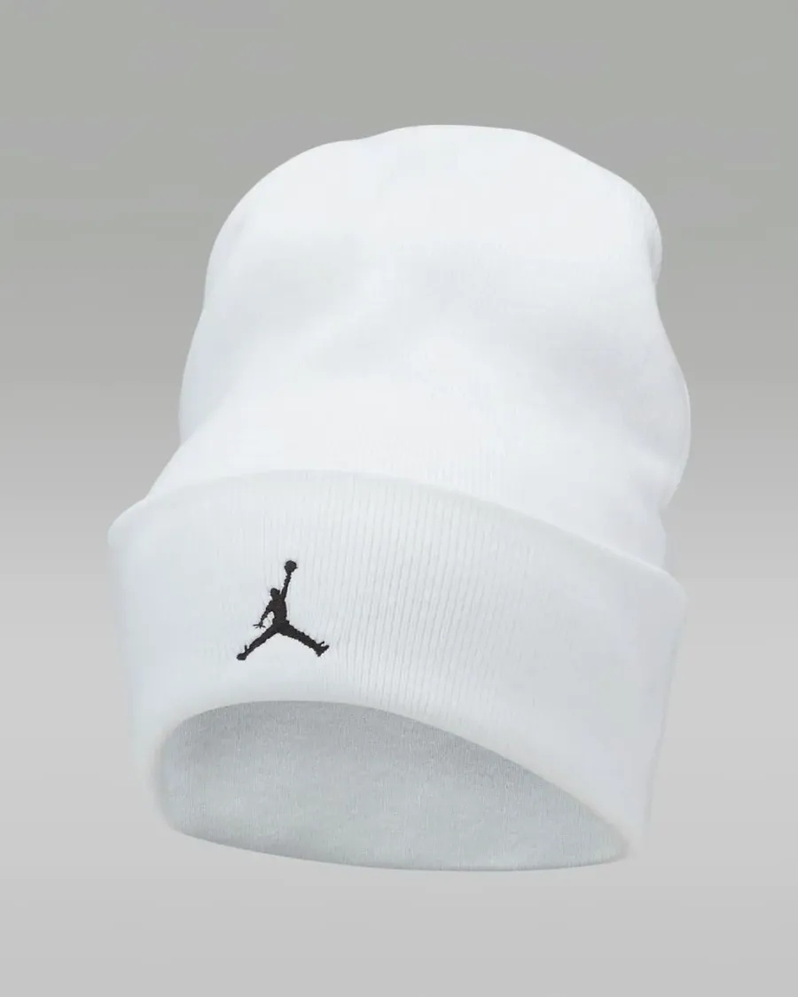 Шапка Nike Air Jordan Peak Essential FN4672-100