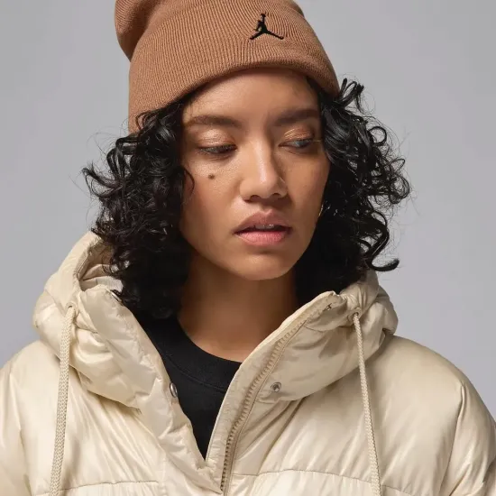 Шапка Nike Air Jordan Peak Essential FN4672-223