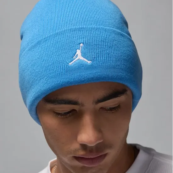 Шапка Nike Air Jordan Peak Essential FN4672-469