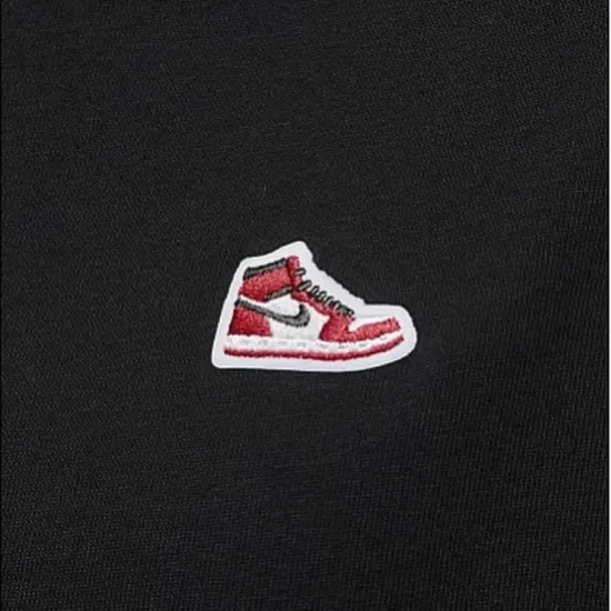 Футболка Nike Air Jordan Brand Sneaker Patch FN5982-010