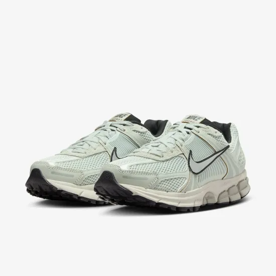 Кросівки Nike Air Zoom Vomero 5 FN6742-001