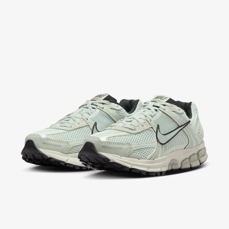 Кросівки Nike Air Zoom Vomero 5 FN6742-001