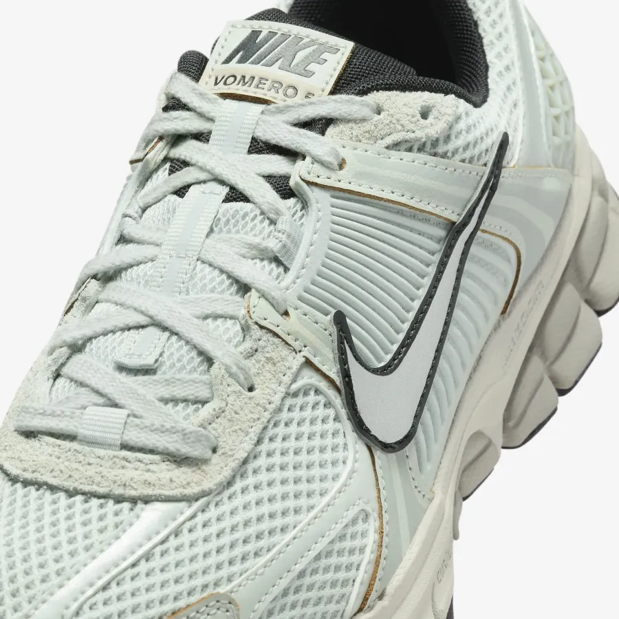 Кросівки Nike Air Zoom Vomero 5 FN6742-001