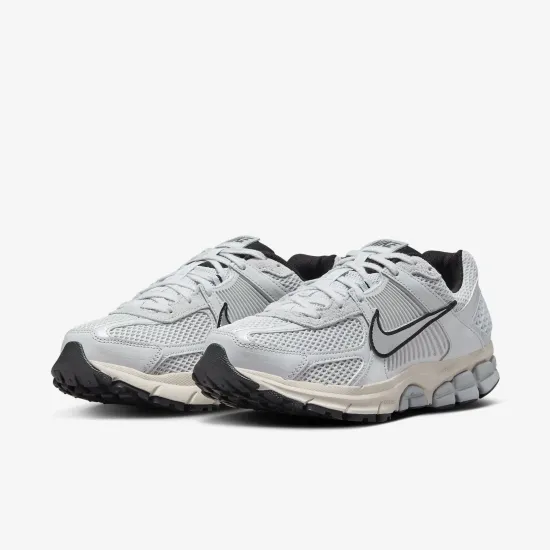 Кросівки Nike Air Zoom Vomero 5 FN6742-002
