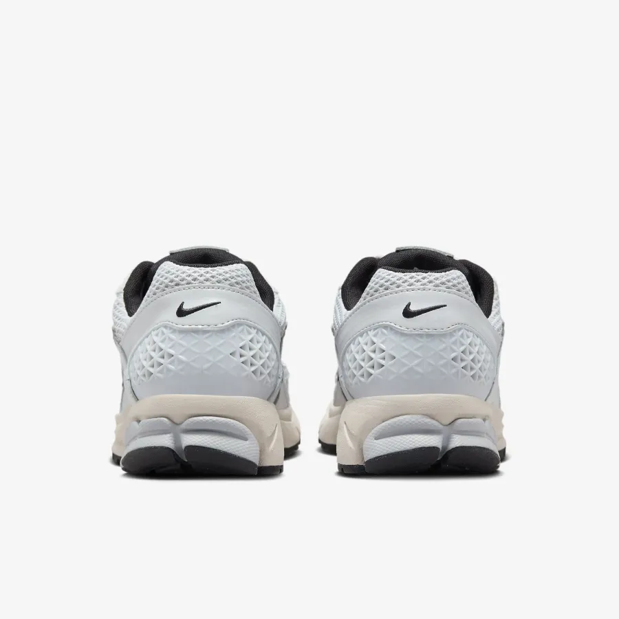 Кросівки Nike Air Zoom Vomero 5 FN6742-002