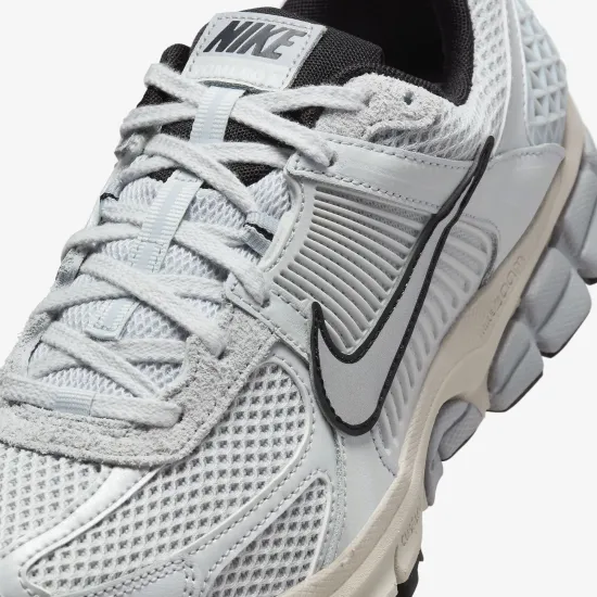 Кросівки Nike Air Zoom Vomero 5 FN6742-002