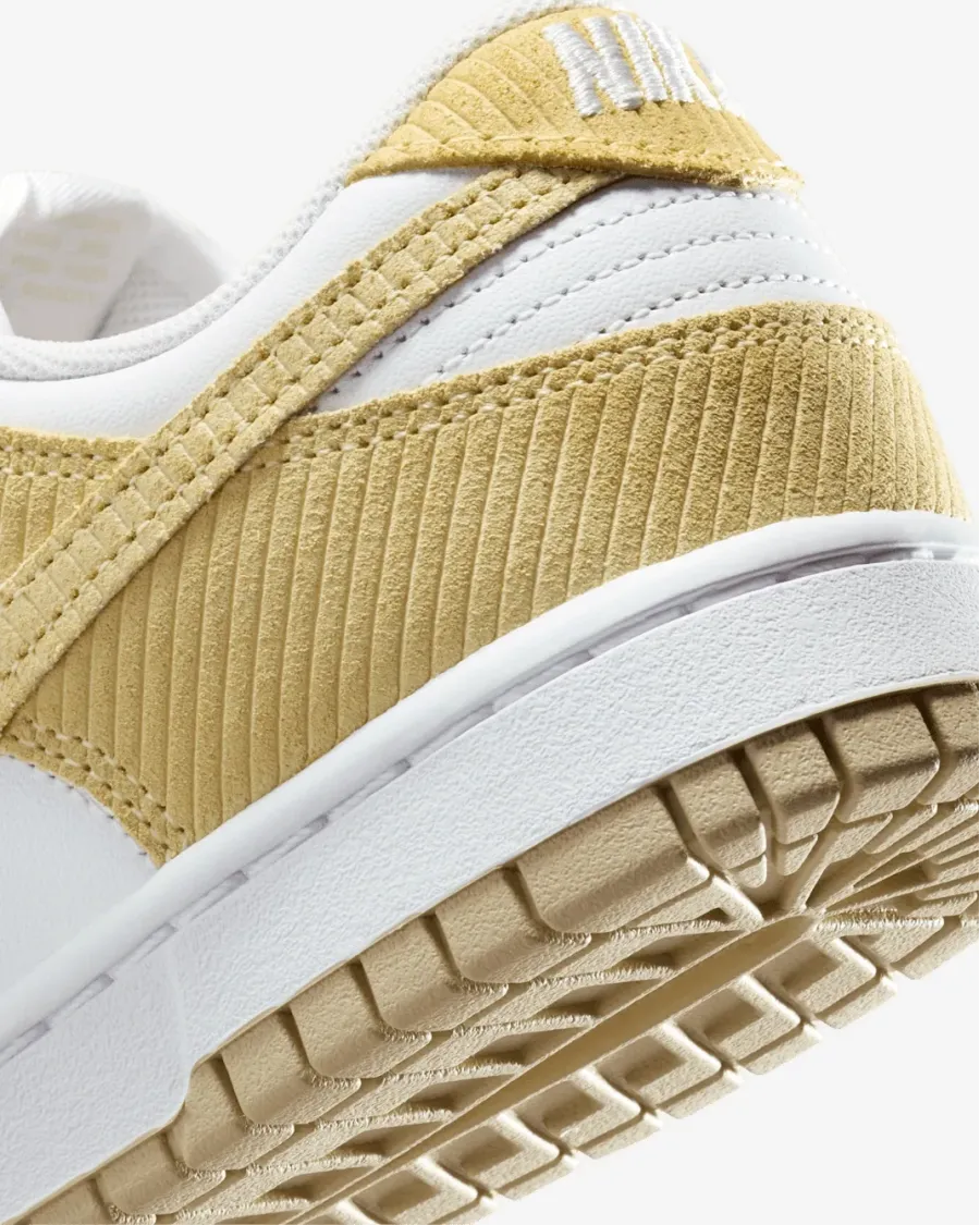 Кросівки Nike Dunk Low FN7167-700