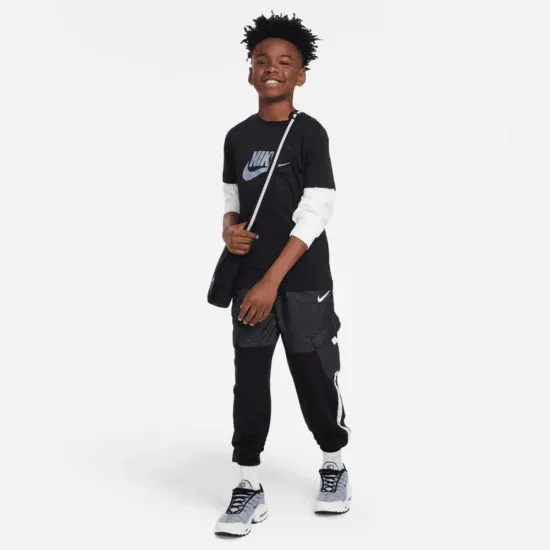 Футболка Nike Sportswear SI Short-Sleeve Tee FN7713-010