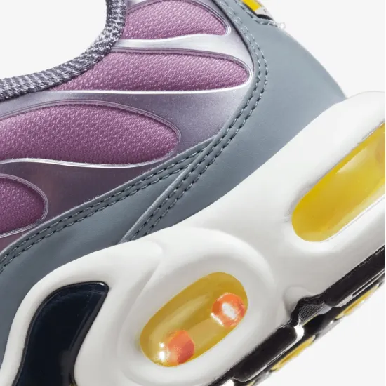 Кросівки Nike Air Max Plus FN8007-500