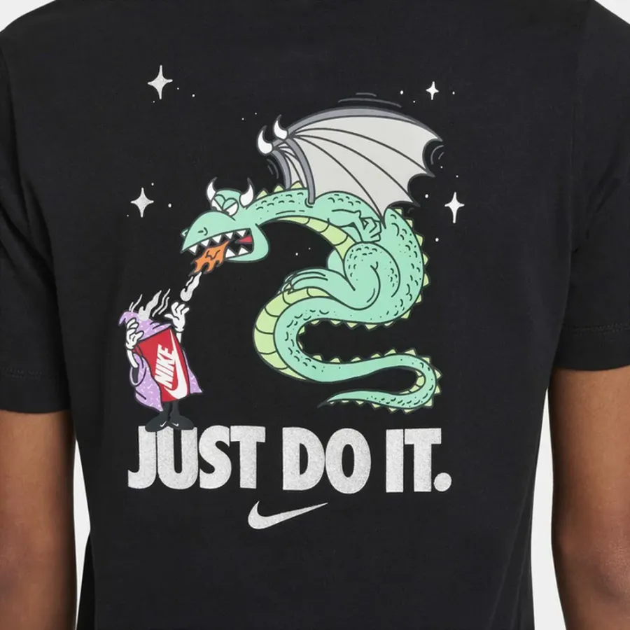 Футболка Nike Sportswear Tee Boxy 3 FN9616-010
