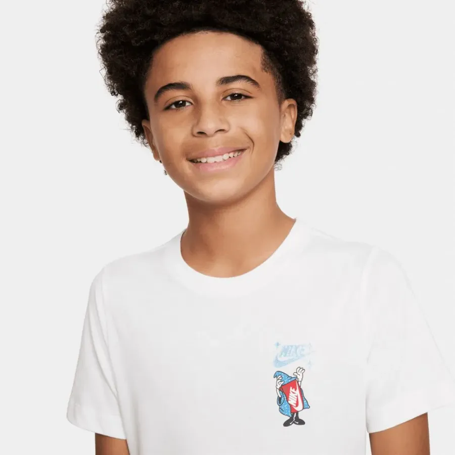 Футболка Nike Sportswear Tee Boxy 3 FN9616-100