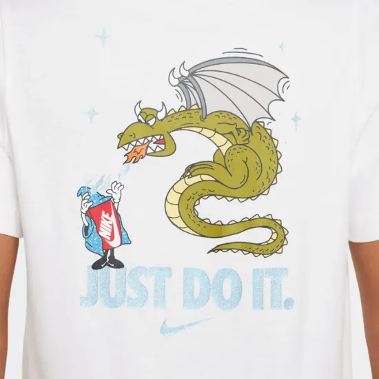 Футболка Nike Sportswear Tee Boxy 3 FN9616-100