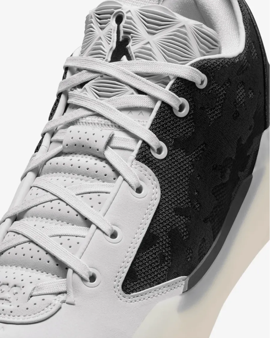 Кросівки Nike Air Jordan 39 Croix FQ0213-010